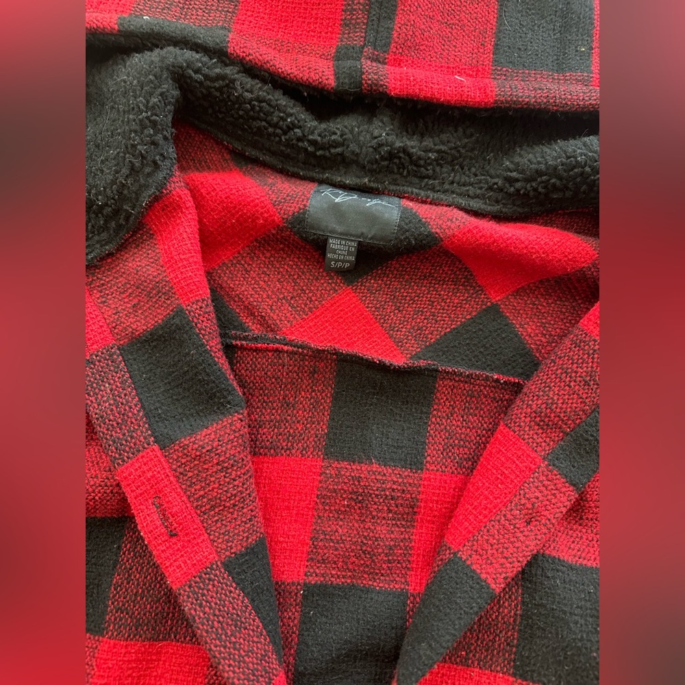 Woman’s Fall Coat/ Jacket - Picture 2 of 3